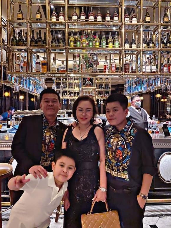 Chồng cũ MC Quỳnh Chi hé lộ cuộc sống với con trai ở trời Tây - Hình 4 Chong cu MC Quynh Chi he lo cuoc song voi con trai o troi Tay-Hinh-4