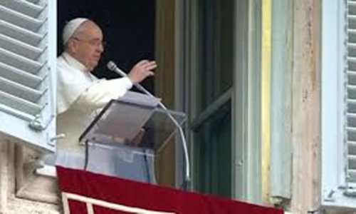 Giáo hoàng nguyện cầu cho nạn nhân máy bay AirAsia mất tích