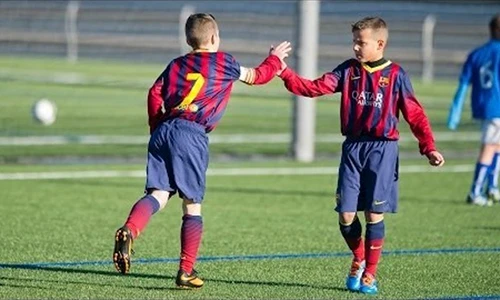 Chiêm ngưỡng 5 bàn thắng đẳng cấp của cầu thủ nhí Barca