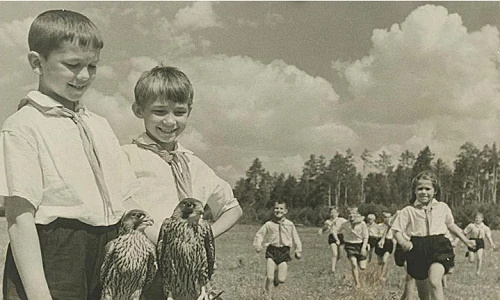 Bất ngờ cuộc sống thường nhật của trẻ em Liên Xô