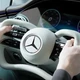 Vô lăng kiểu Tesla sắp xuất có trên xe sang Mercedes-Benz