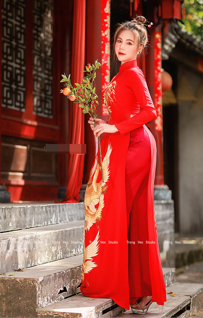 Linh Rin hiện là mẫu ảnh, diễn viên có tiếng trên mạng xã hội.