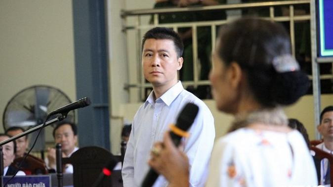 Theo đó, cơ quan chức năng xác định, văn bản của Cơ quan ANĐT Công an tỉnh Phú Thọ xác nhận Phan Sào Nam lập công là không có căn cứ. Dẫn đến, văn bản số 01 ngày 25/3/2020 của Trại giam Quảng Ninh đề nghị Hội đồng xét duyệt giảm thời hạn chấp hành án phạt tù cho Nam với tình tiết đặc biệt “Lập công” là không đúng quy định của pháp luật.