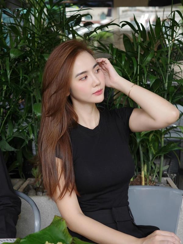 Không chỉ sở hữu ngoại hình xinh đẹp và lối diễn ấn tượng, mỹ nhân họ Phan còn có khối tài sản đáng nể. Căn hộ cao cấp cô đang sinh sống tọa lạc trên một trong những cung đường đắt đỏ tại Hà Nội.