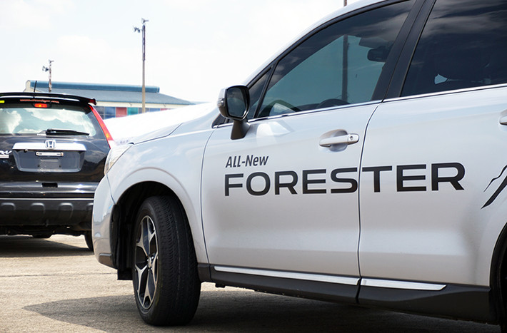 Để chứng minh sự khác biệt, Subaru Forester so tài với mẫu Honda CR-V.