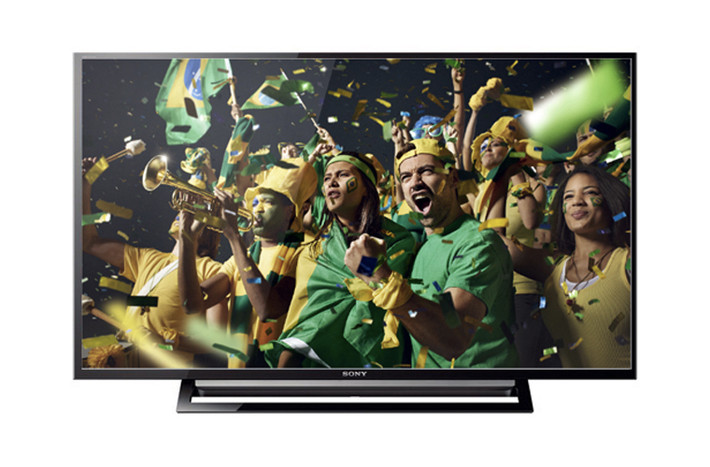 Ngoài ra Sony với mẫu 48R470B có kích thước 48 inch cũng là lựa chọn sáng giá. Bên cạnh màn hình lớn, TV cũng có khả năng kết nối với thiết bị di động và bộ loa âm trầm mạnh mẽ. Hiện tại máy đang được bán với mức giá thấp nhất vào khoảng 12 triệu đồng