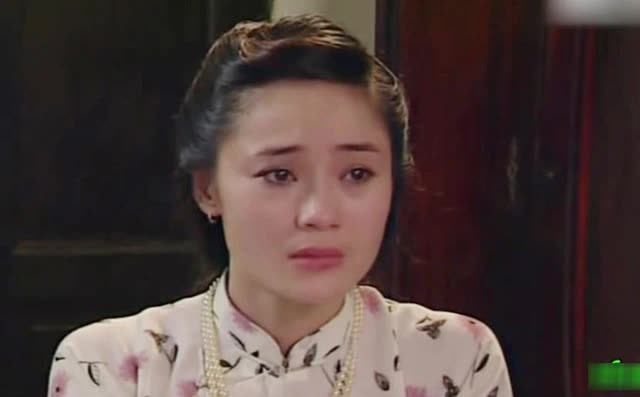 Quách Thu Phương từng ghi dấu ấn qua những bộ phim như: "Sống mãi với Thủ đô", "Tết này ai đến xông nhà", "Đừng bắt em phải quên", "Hương vị tình thân", "Đừng nói khi yêu", "Đấu trí" và gần nhất là "Lỡ hẹn với ngày xanh".