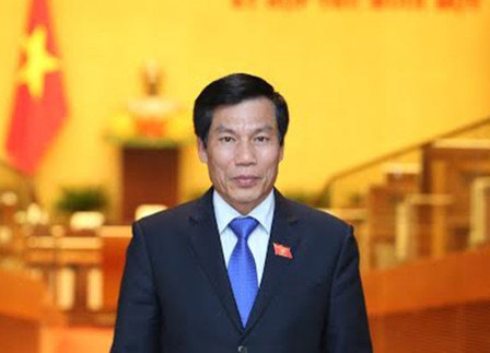 Nguyên Bộ trưởng Bộ Văn hóa, Thể thao và Du lịch Nguyễn Ngọc Thiện vinh dự được nhận Huân chương Độc lập hạng Nhì và quyết định nghỉ hưu.