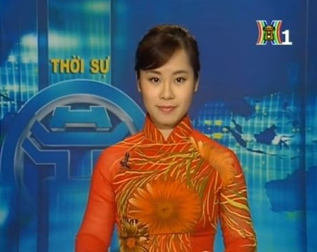 Trần Thái Thủy được khán giả yêu mến với lối dẫn ấn tượng khi "cầm sóng" chương trình Thời sự của Truyền hình Hà Nội.