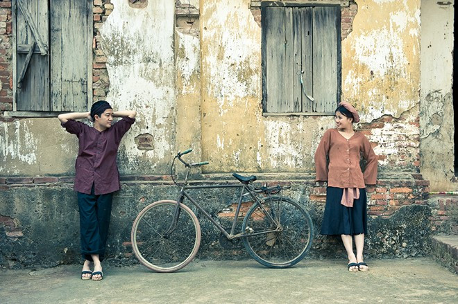 Sự đồng điệu ở tâm hồn người làng quê nuôi dưỡng tình yêu lứa đôi.