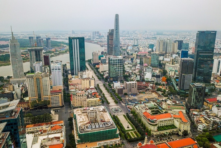 Quý 1/2022, quý đầu tiên Thành phố Hồ Chí Minh thực hiện chương trình phục hồi kinh tế sau thời gian chịu ảnh hưởng nặng nề từ dịch COVID-19, kinh tế thành phố ghi nhận nhiều tín hiệu phục hồi tích cực với mức tăng trưởng GRDP đạt 1,88%.