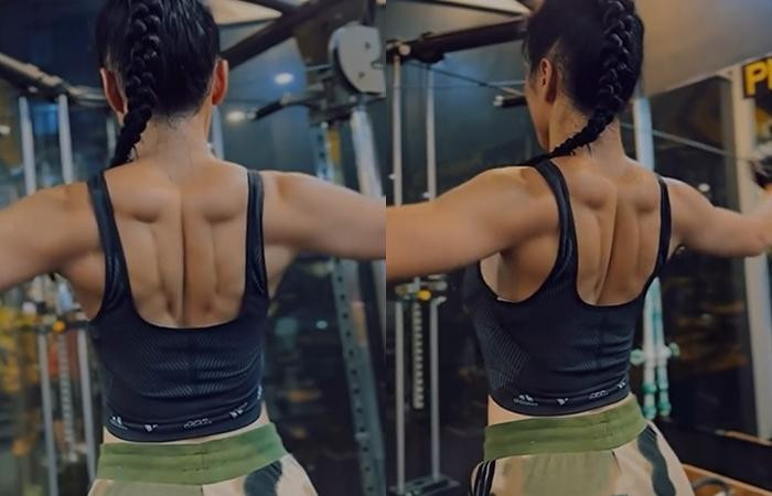 Đoạn clip Angela Phương Trinh đăng tải khiến nhiều người phải tròn mắt kinh ngạc. Bên cạnh sự ngưỡng mộ thân hình khỏe đẹp, số khác lại cho rằng cơ bắp cuồn cuộn phần nào khiến nữ diễn viên Mùi Ngò Gai vơi đi sự mềm mại, nữ tính. Thậm chí, một số còn cho rằng cơ bắp của Angela Phương Trinh khiến không ít cánh mày râu phải "e dè", hay mơ ước...