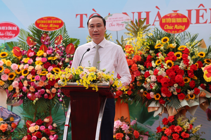 Ông Phùng Khánh Tài - Phó chủ tịch Ủy ban Trung ương MTTQ Việt Nam phát biểu tại buổi lễ.