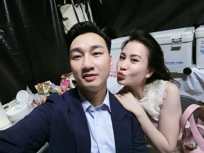 Dịp kỷ niệm 6 năm ngày cưới, Thành Trung cũng cảm ơn bà xã Ngọc Hương đã chọn anh làm chồng để anh có cô và các con trong gia đình hạnh phúc.