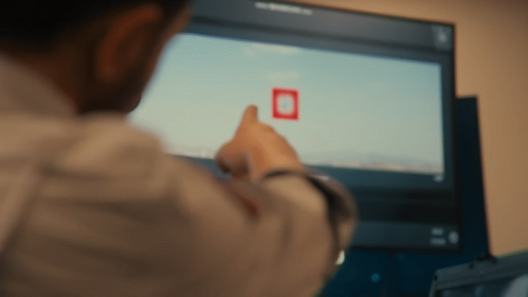 EJDERHA/AD 200 là hệ thống kéo theo, sử dụng ăng-ten dạng chảo hướng vào UAV, gây rơi máy bay bằng cách làm hỏng động cơ điện hoặc các thiết bị điện tử bên trong.