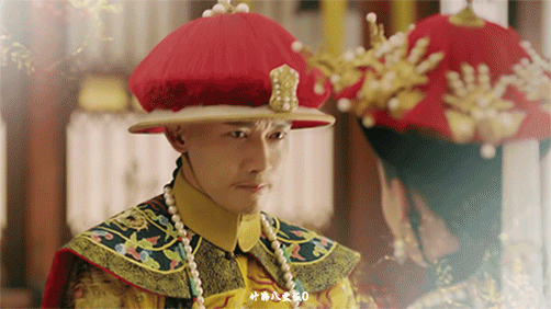 Ở bên Anh Lạc, Càn Long lúc nào cũng vui vẻ, hạnh phúc.