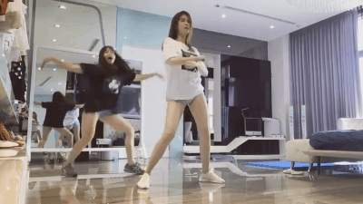 Điều này nhanh chóng được lý giải khi "gà cưng" của ông bầu Vũ Khắc Tiệp khoe clip tập nhảy trên trang cá nhân.