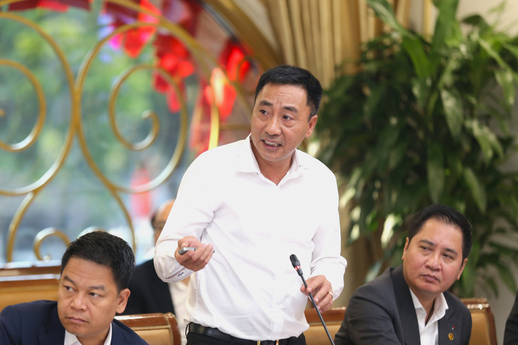 Ông Nguyễn Anh Tuấn, Phó Tổng Giám đốc T&T Group trình bày các nghiên cứu đề xuất đầu tư của T&T Group. anh-2.jpg