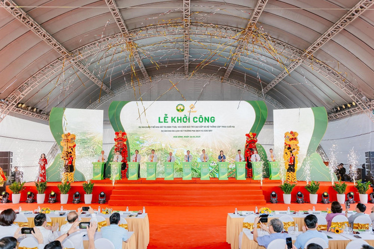 Lễ khởi công giai đoạn 1 Tổ hợp nghỉ dưỡng khoáng nóng hơn 21.000 tỷ đồng do Sun Group đầu tư 1.jpg