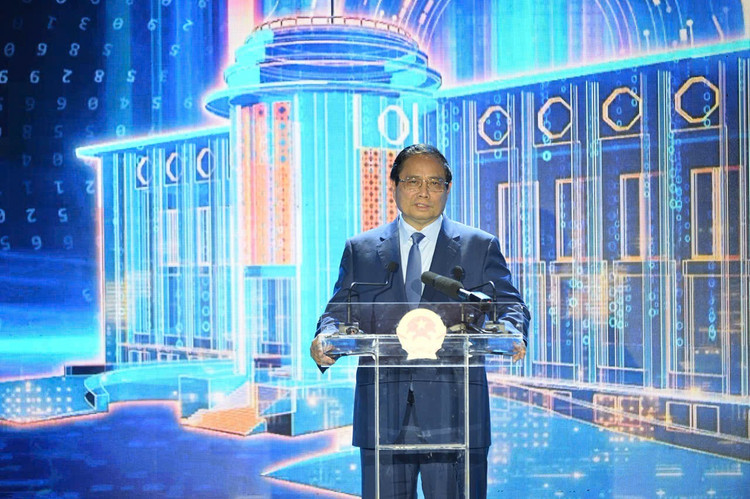 Prime Minister Pham Minh Chinh - Member of the Politburo, Head of the Government's Steering Committee on Science and Technology Development, Innovation, Digital Transformation and Project 06 delivered a speech at the Banking Industry Digital Transformation Conference. anh-1.jpg