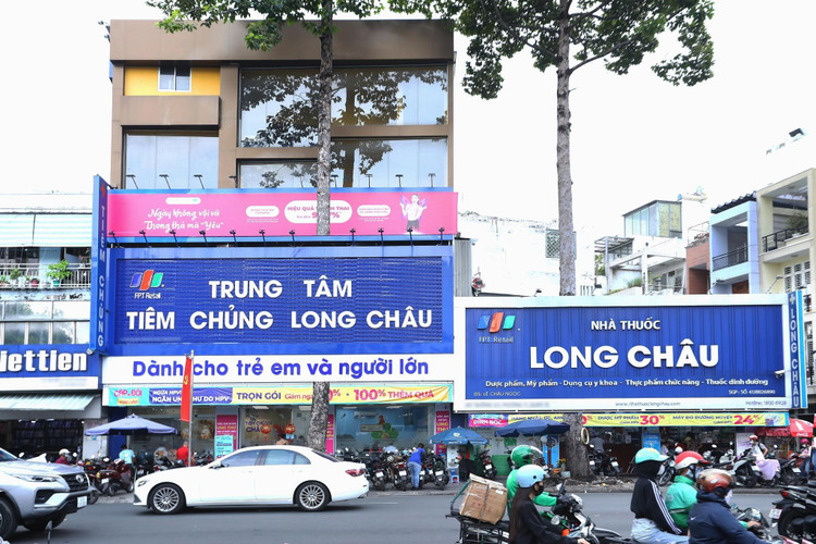 Bị sốc phản vệ cấp độ 3, người đàn ông được đội bác sĩ Long Châu cứu nguy trong gang tấc. 7.jpg