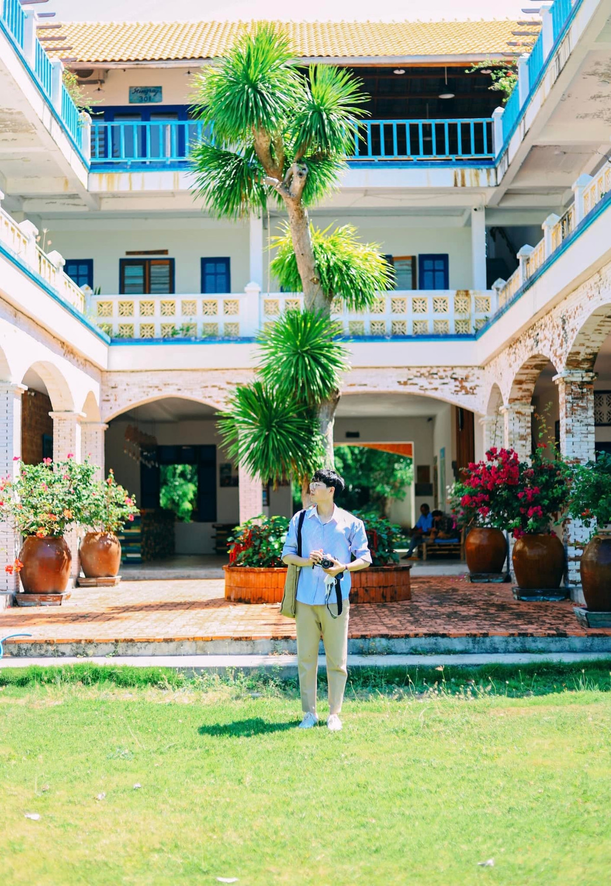 Danh sách của Time Out cho thấy xu hướng du lịch lãng mạn đang dịch chuyển khỏi những điểm đến đông đúc sang các địa danh yên tĩnh, gần gũi thiên nhiên và đề cao trải nghiệm riêng tư. Việc vịnh Ninh Vân góp mặt không chỉ khẳng định sức hút của du lịch biển Việt Nam mà còn mở ra thêm lựa chọn nghỉ dưỡng cho du khách yêu sự tinh tế và bình yên. Ảnh Hoàng Vũ