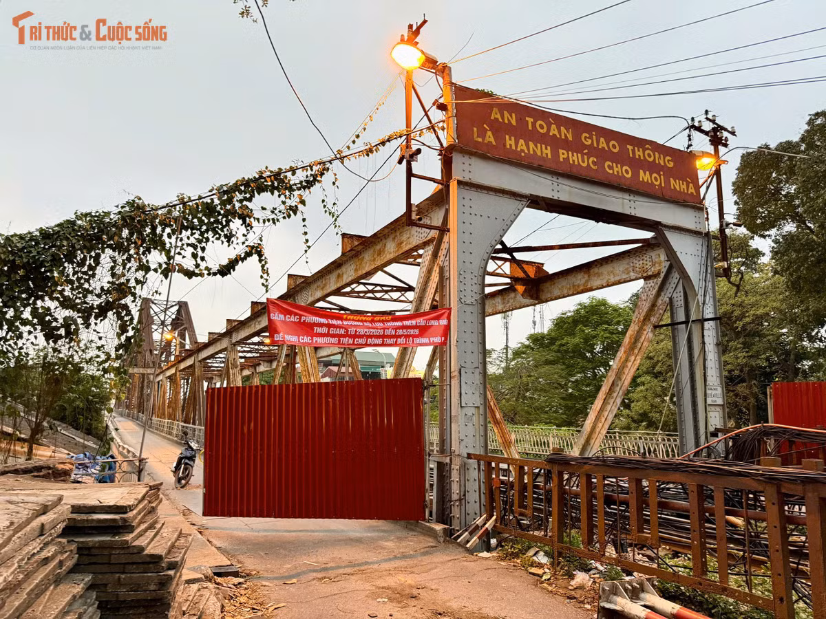 Trong khi đó, các phương tiện từ Trần Quang Khải, khu vực đê 401 có thể đi thẳng lên vòng xuyến đầu cầu Chương Dương để tiếp tục hành trình.