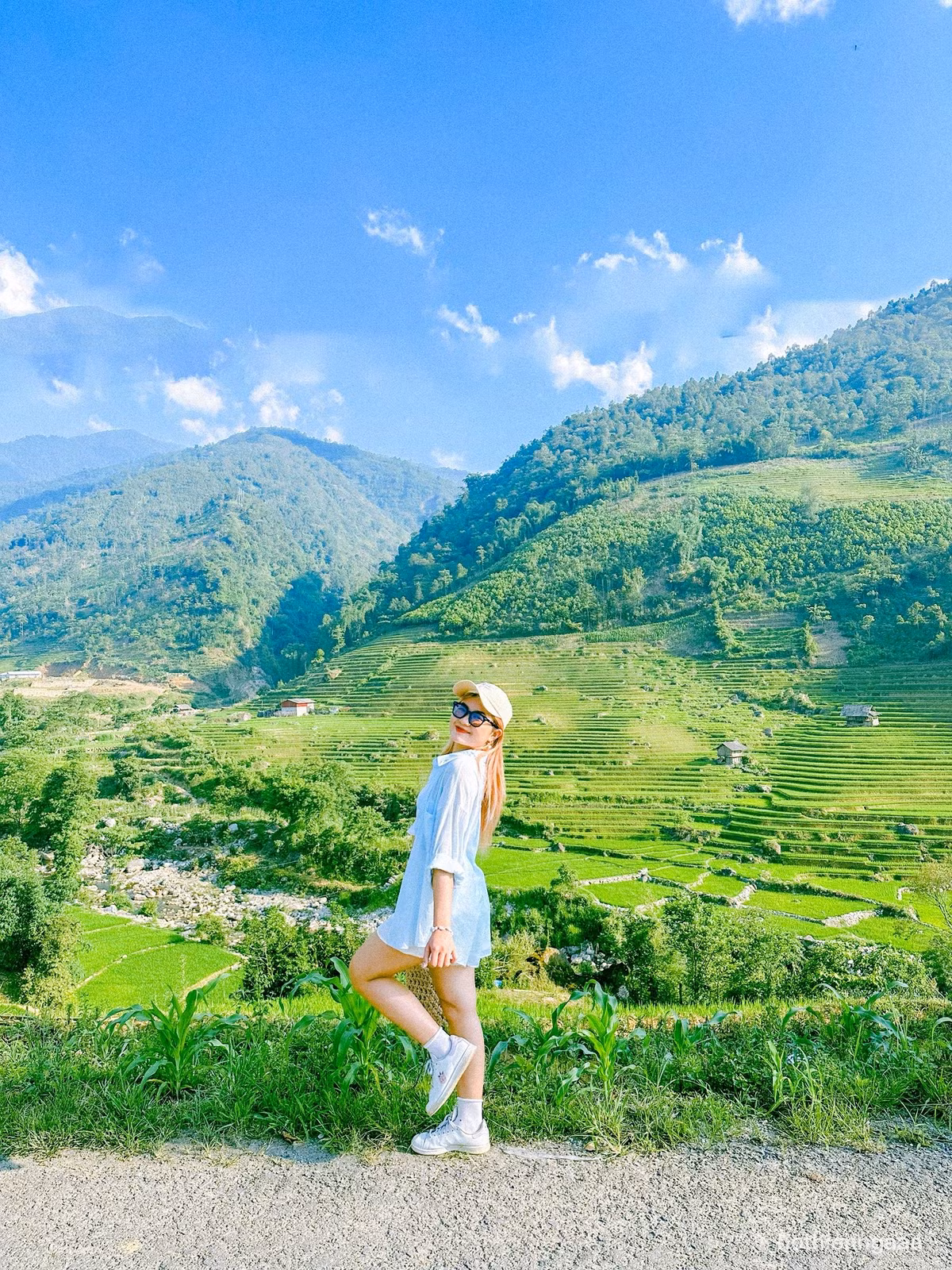 Giữa không gian tĩnh lặng, chỉ có tiếng chim rừng và tiếng nước chảy róc rách từ khe suối, Nậm Cang mang lại cảm giác thư thái cho những ai tìm đến để “trốn phố”. Ảnh Hồ Thiên Nga