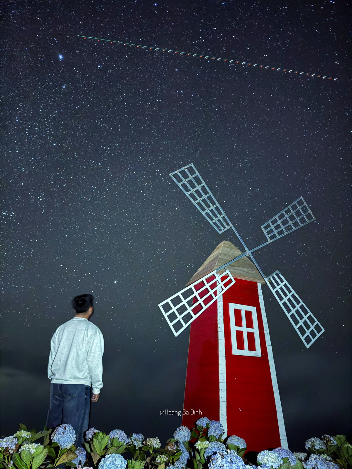 Không chỉ được biết đến là “thiên đường săn mây” của vùng Tây Bắc, Tà Xùa (xã Tà Xùa, Sơn La) còn là điểm đến lý tưởng để du khách trải nghiệm săn sao đêm – một hoạt động đang ngày càng thu hút những người yêu thiên nhiên, nhiếp ảnh và du lịch trải nghiệm.