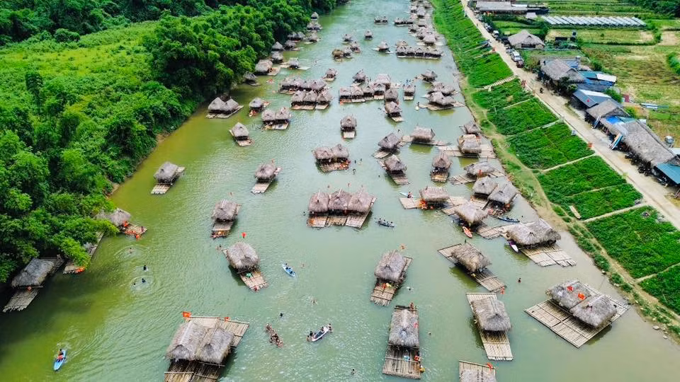 Những năm gần đây, xóm Nà Bờ (xã Hợp Kim, tỉnh Phú Thọ) trở thành điểm hẹn mới cho du khách yêu thích không gian làng quê và trải nghiệm gần gũi thiên nhiên. Ảnh Đỗ Hà