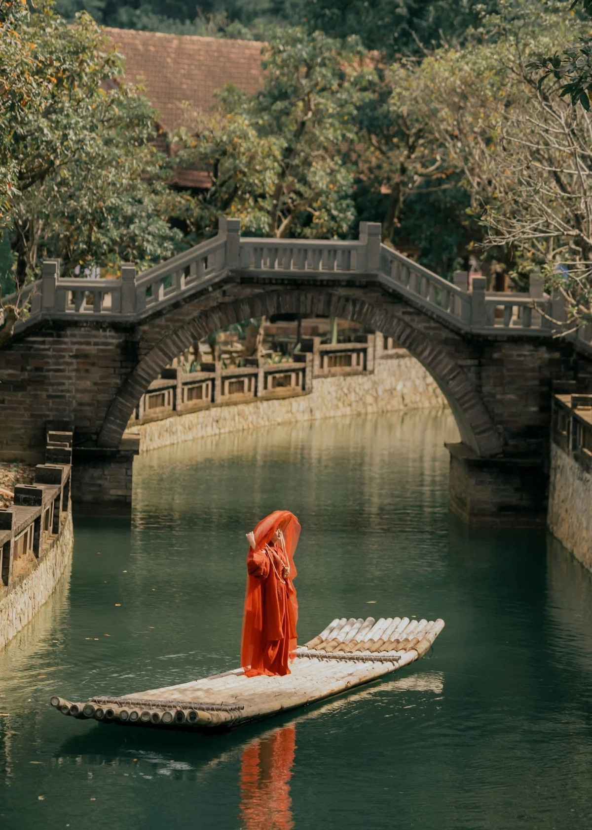 Tuy nhiên, khác với những điểm “check-in” thuần túy, nơi đây không gây choáng ngợp bởi quy mô hay công trình nhân tạo, mà chinh phục du khách bằng sự giản dị và tĩnh lặng. Ảnh Tuan Anhi