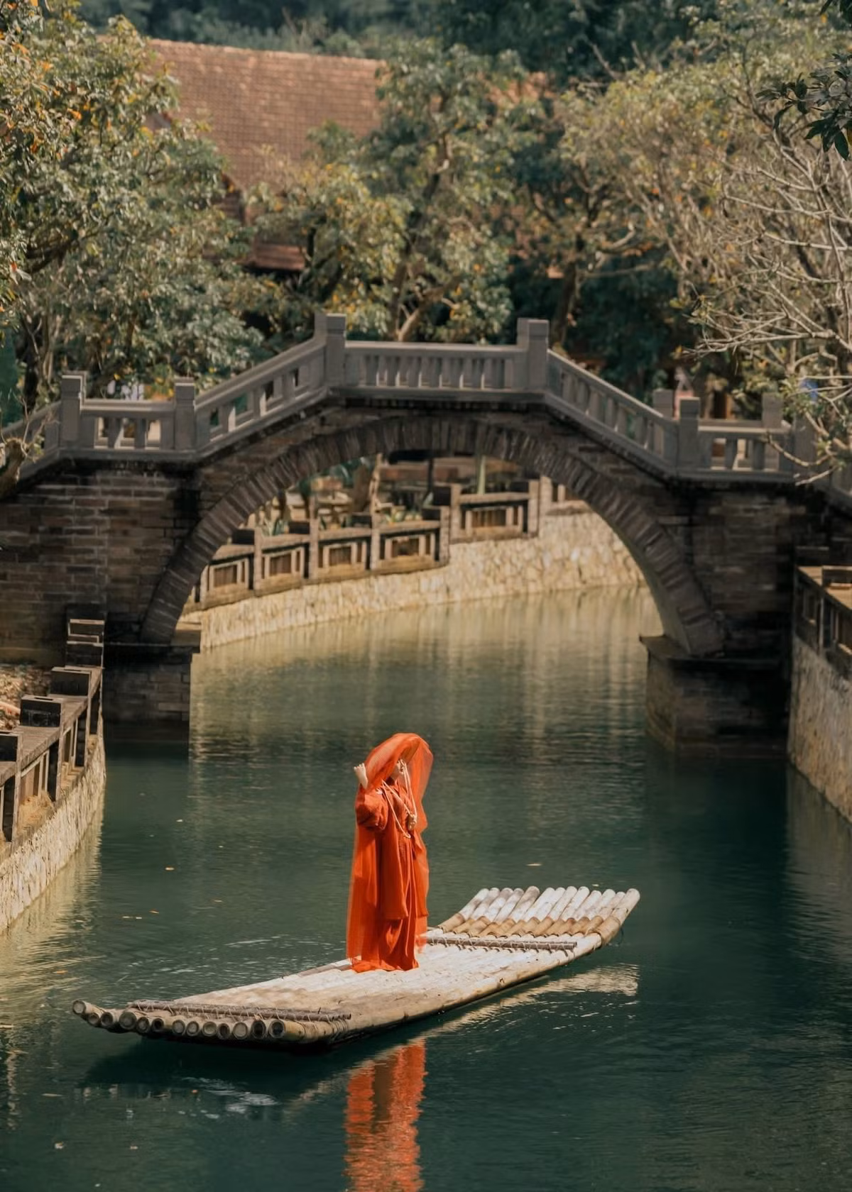 Tuy nhiên, khác với những điểm “check-in” thuần túy, nơi đây không gây choáng ngợp bởi quy mô hay công trình nhân tạo, mà chinh phục du khách bằng sự giản dị và tĩnh lặng. Ảnh Tuan Anhi