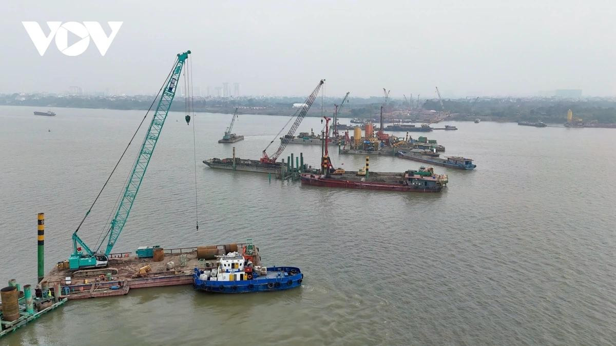 Dự án cầu Trần Hưng Đạo có 7 trụ cầu vượt sông. Các trụ cầu được đánh số thứ tự từ nội thành sang Long Biên là trụ TC01 đến TC07.