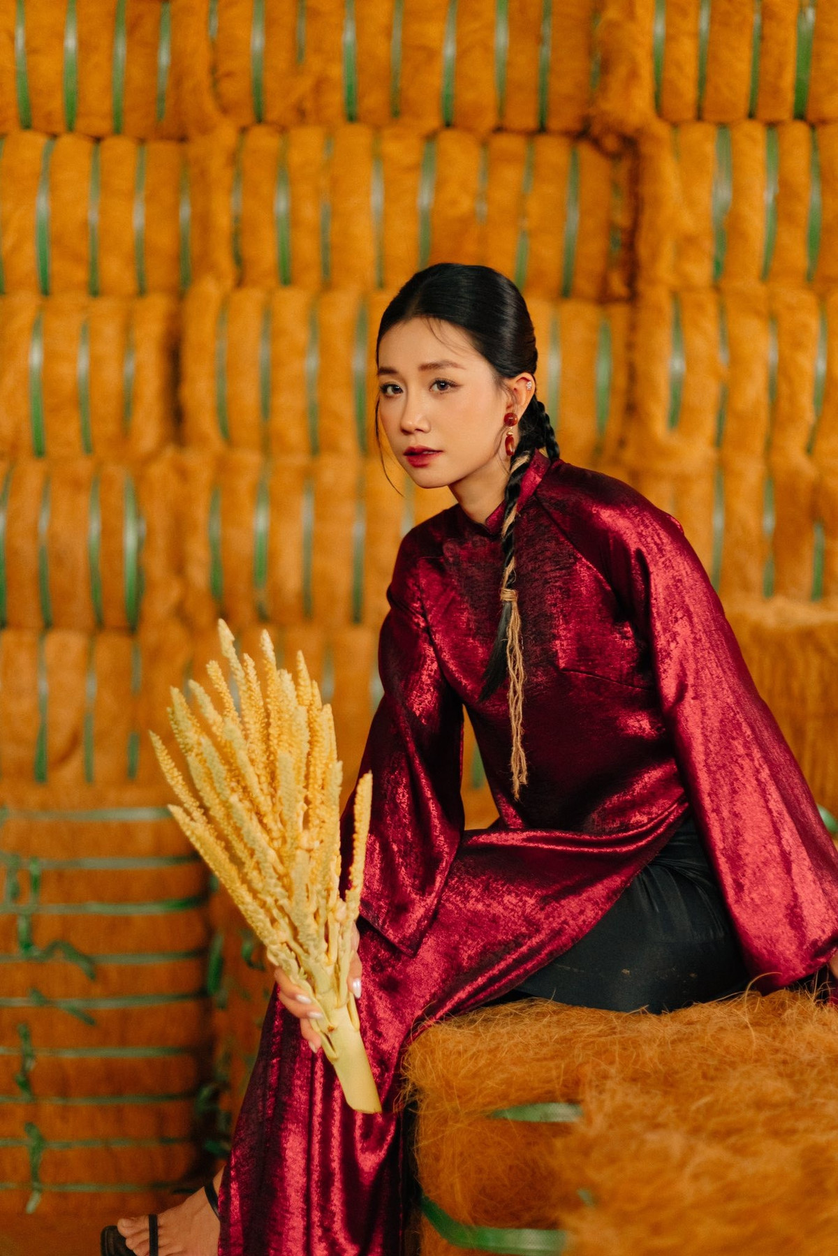 Mỗi sợi xơ dừa không chỉ là nguyên liệu sản xuất, mà còn là kết tinh của nắng gió, của bàn tay lao động cần mẫn và của văn hóa miền sông nước Nam Bộ.