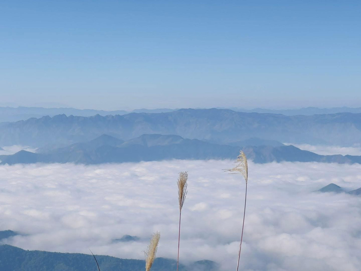 Danh sách này phản ánh rõ xu hướng du lịch năm 2026, khi du khách ngày càng ưu tiên những hành trình trải nghiệm, tìm kiếm sự mới mẻ, yên tĩnh và kết nối sâu với thiên nhiên, thay vì các điểm đến đông đúc, quen thuộc. Ảnh Ngô Quốc Minh