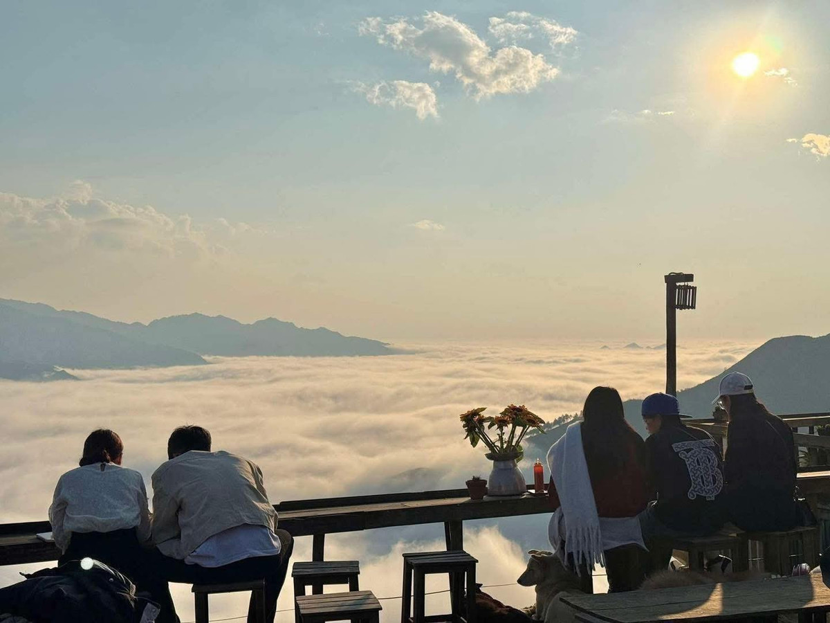 Mới đây, NDTV (New Delhi Television) – kênh truyền thông uy tín của Ấn Độ – đã công bố danh sách 26 điểm đến trên thế giới được gợi ý nên ghé thăm vào năm 2026. Các địa danh trong danh sách được đánh giá là chưa chịu áp lực quá lớn từ du lịch đại trà, sở hữu nét đẹp nguyên bản, mang lại trải nghiệm khác biệt và cảm xúc đáng nhớ cho du khách. Ảnh Ngô Quốc Minh