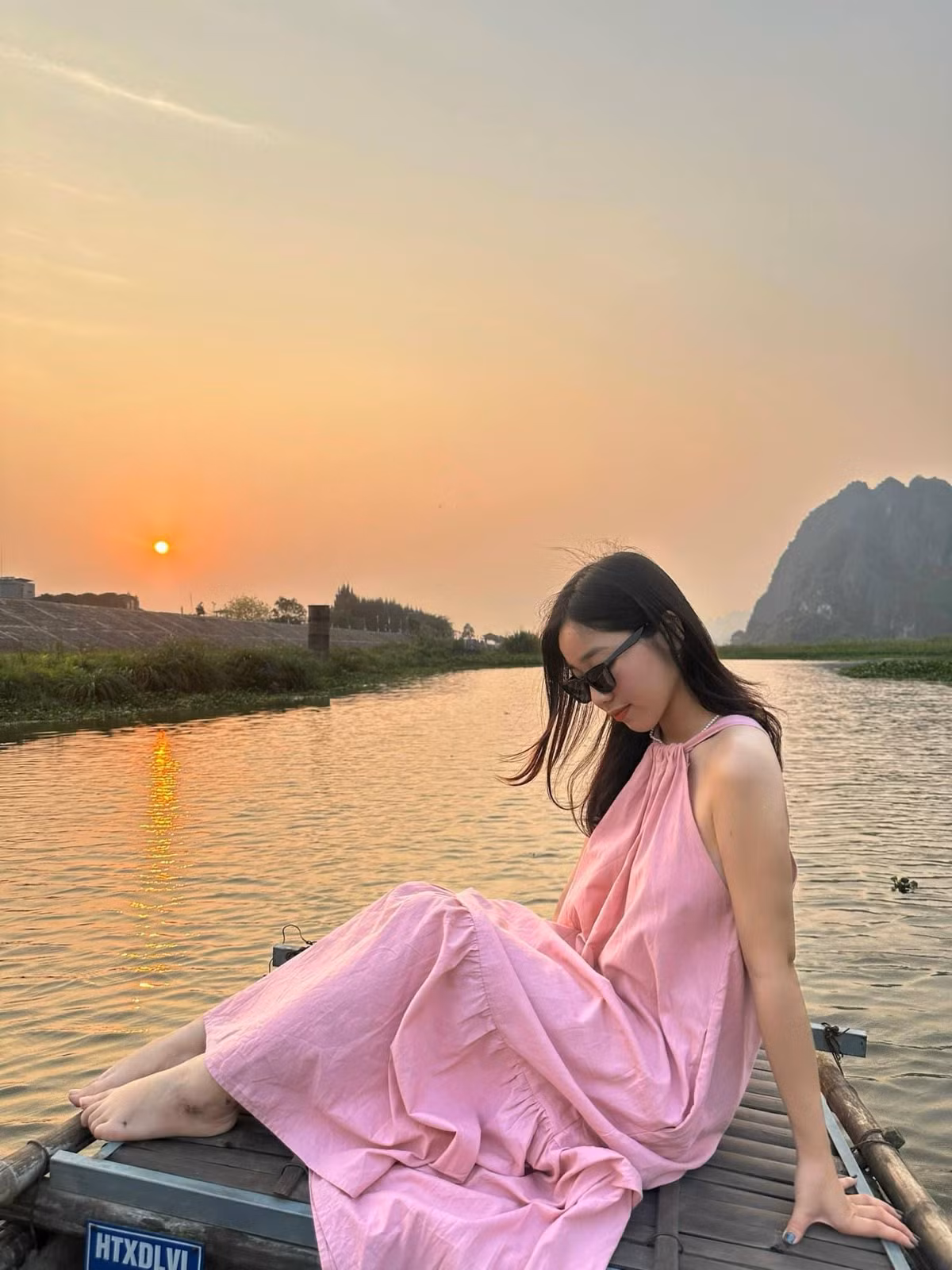 Không chỉ là một thắng cảnh nổi bật, Đầm Vân Long còn là khu bảo tồn thiên nhiên đất ngập nước lớn nhất đồng bằng Bắc Bộ, là nơi cư trú của nhiều loài động thực vật quý hiếm, đặc biệt là voọc mông trắng – loài linh trưởng cực kỳ nguy cấp trên thế giới. Ảnh dulich