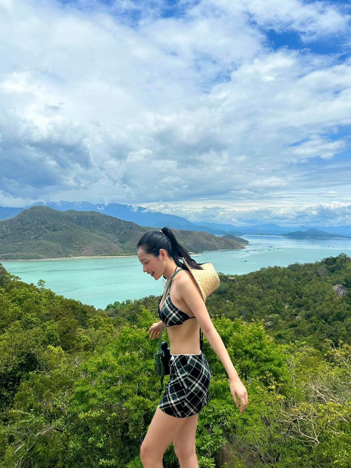 Không chỉ là điểm đến của sự nghỉ dưỡng, Ninh Vân còn là nơi lý tưởng cho những ai yêu thích du lịch chậm. Ảnh Chi Pu