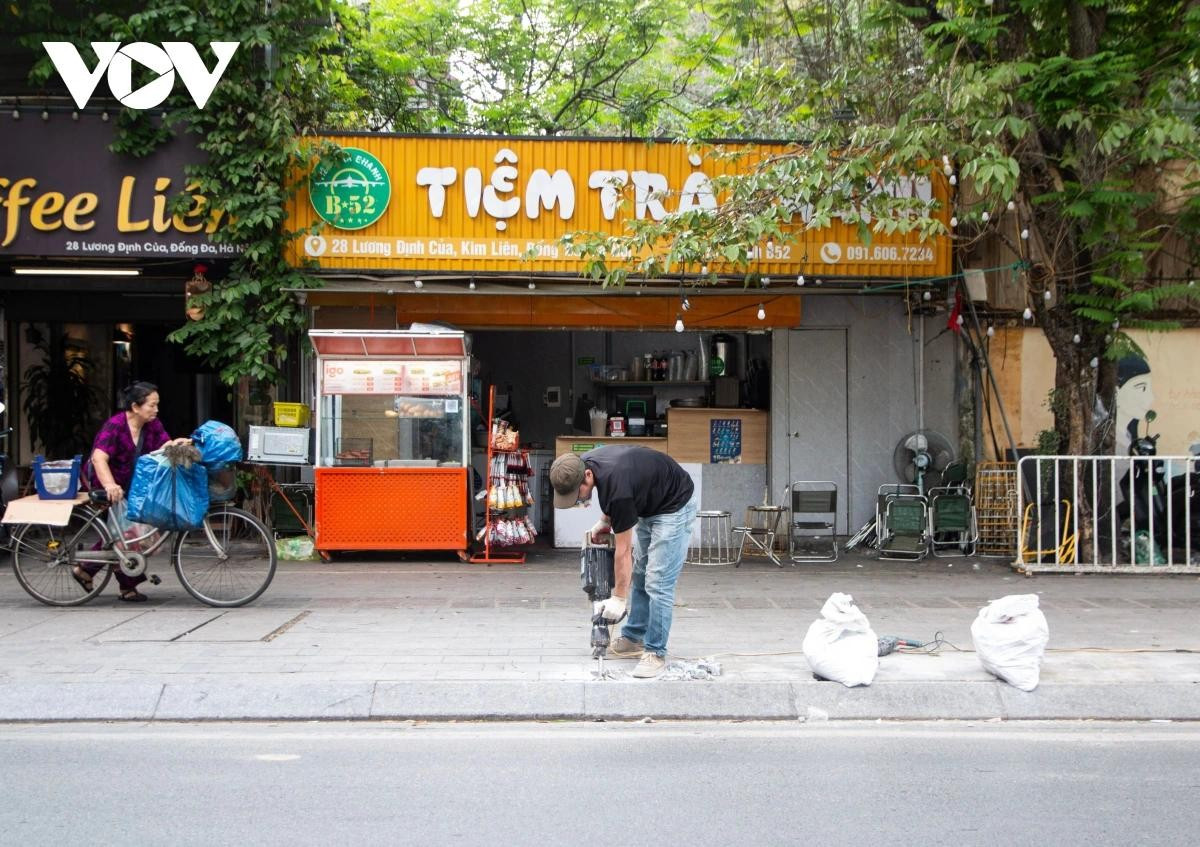 Việc triển khai quyết liệt tại phường Kim Liên cho thấy sự phối hợp chặt chẽ giữa các cấp chính quyền trong việc xử lý các điểm nóng về trật tự đô thị, đảm bảo an toàn giao thông và mỹ quan thành phố.