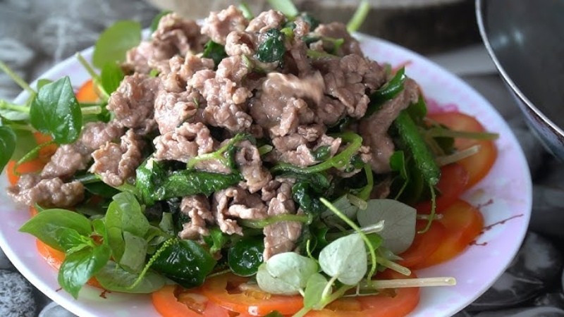 Để tận dụng lợi ích mà không gây hại cho sức khỏe, rau càng cua nên được ăn với lượng vừa phải, kết hợp đa dạng với các loại rau khác. Ảnh minh họa