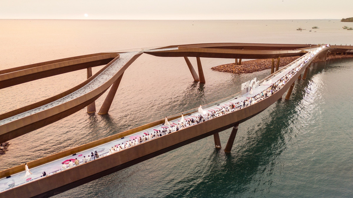 Thiết kế giàu tính nghệ thuật, cảm xúc và ý nghĩa văn hóa đã đưa Cầu Hôn trở thành điểm hẹn lãng mạn bậc nhất Việt Nam, đồng thời tạo nên dấu ấn mạnh mẽ trên bản đồ du lịch quốc tế. Ảnh Tapchidulichtphcm