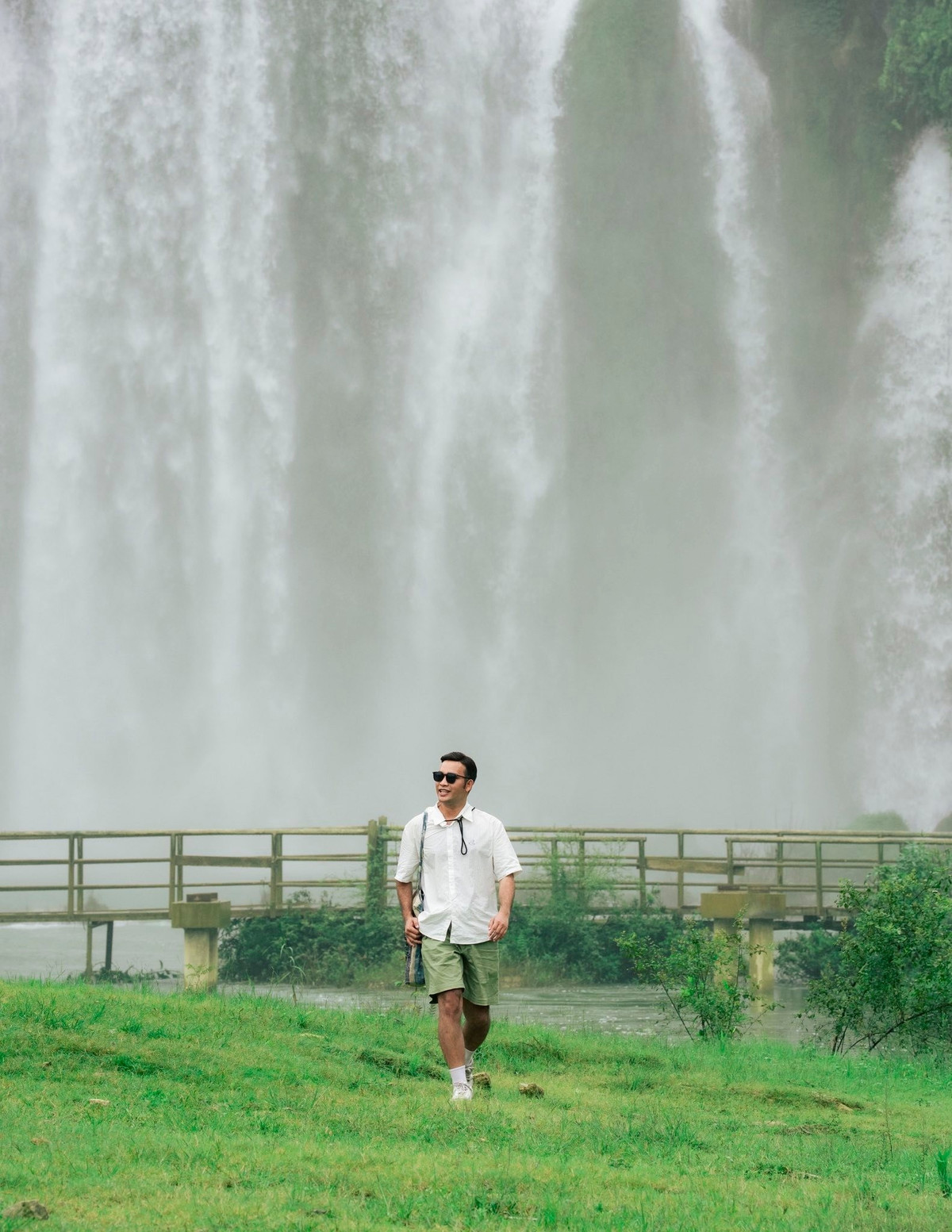 Về cách lựa chọn hành trình, du khách có thể đi theo tour trọn gói hoặc tự túc. Nếu chọn tour, du khách sẽ được lo sẵn phương tiện, khách sạn và hướng dẫn viên, rất phù hợp cho gia đình hoặc nhóm đông muốn tiết kiệm thời gian và chi phí. Ảnh Blog của Rọt