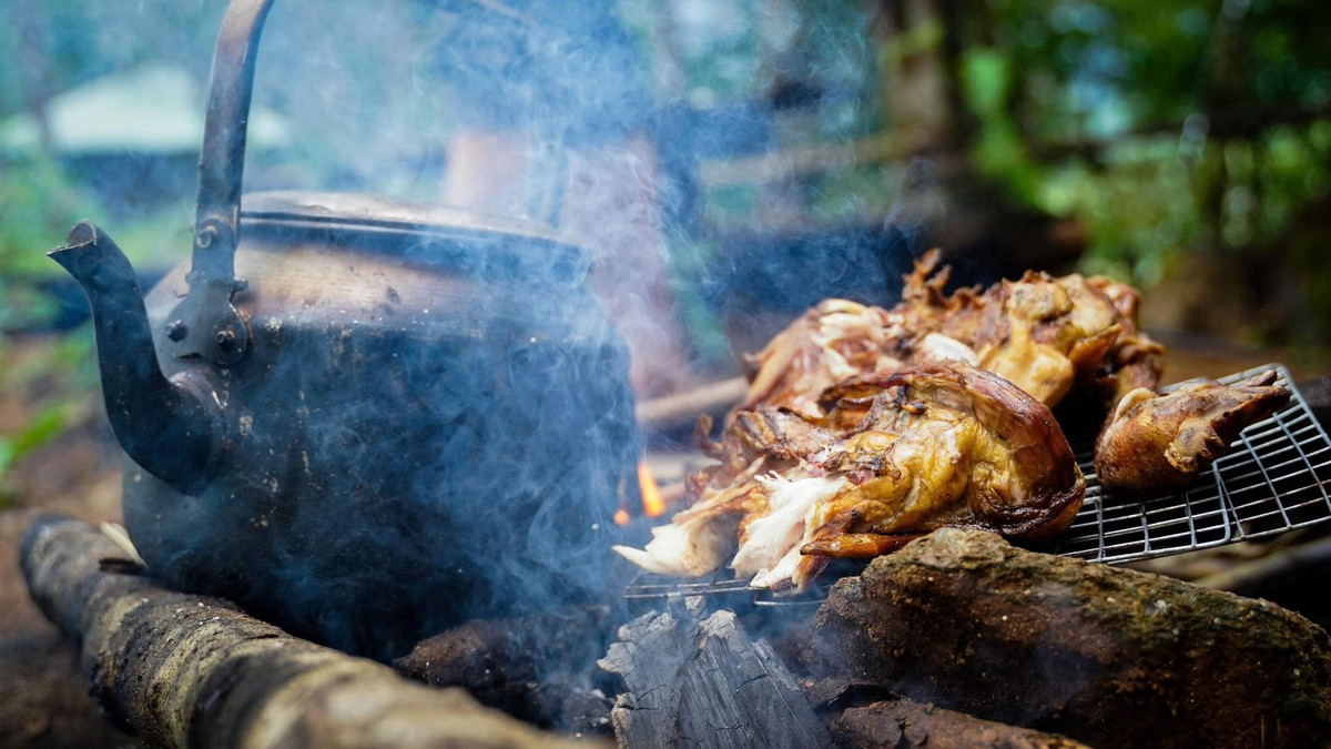 Sự giao thoa giữa khí hậu mát mẻ của Măng Đen và không gian rừng nguyên sinh hoang dã mang đến trải nghiệm khác biệt, phù hợp với xu hướng du lịch xanh, du lịch trải nghiệm đang được nhiều du khách quan tâm.