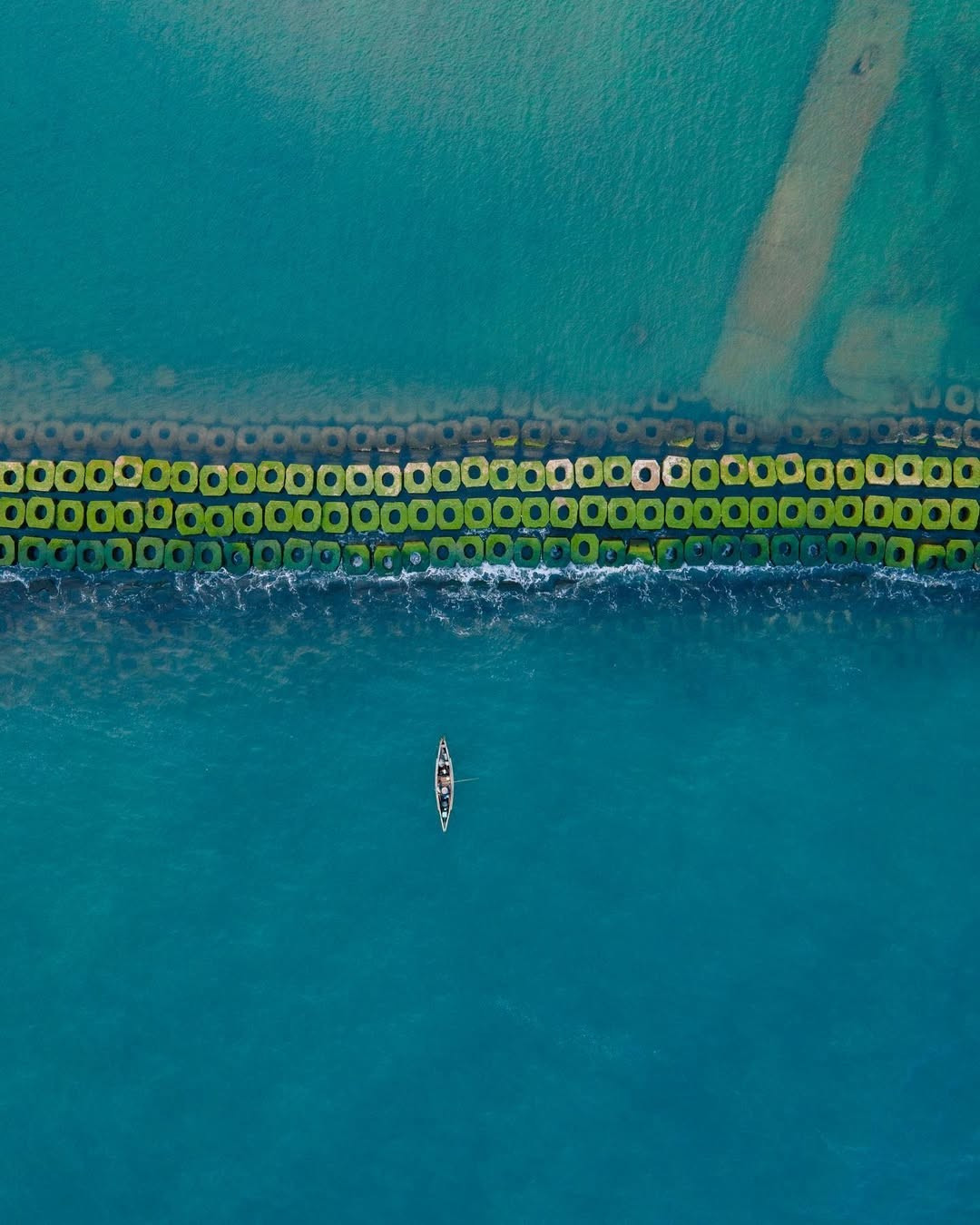 View -  Bãi đá thấp biển Hải Dương điểm check-in hoang sơ hút giới trẻ xứ Huế | Báo Tri thức và Cuộc sống - TIN TỨC PHỔ BIẾN KIẾN THỨC 24H