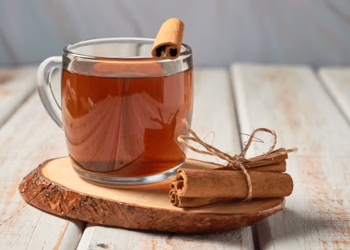 Gia vị chỉ là yếu tố hỗ trợ, không thể thay thế một lối sống lành mạnh. Để mỡ bụng giảm tự nhiên, cần duy trì chế độ ăn cân đối, ưu tiên thực phẩm tươi, ít chế biến, hạn chế đồ ngọt và thức ăn nhiều dầu mỡ. Ảnh minh họa