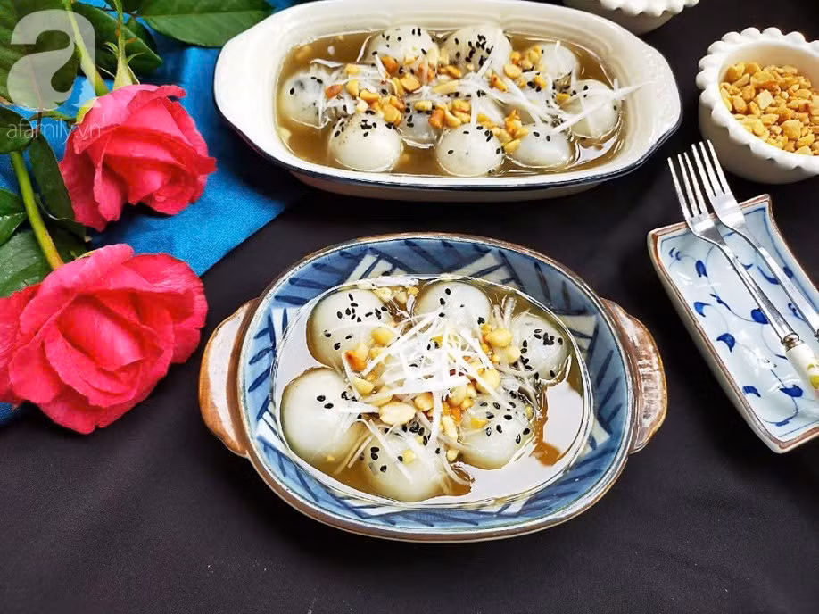 Không chỉ ngon, sủi dìn còn là món ăn dân dã, giá bình dân, chỉ khoảng 15.000 đồng/bát, dễ dàng tìm thấy ở các phố ẩm thực quen thuộc như cổng chợ Ga, trước cửa đền Nghè, đường Lương Khánh Thiện, Cát Dài hay Trần Phú.