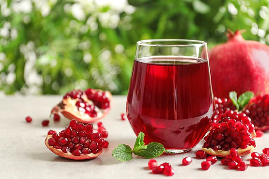 Chất này không chỉ giúp ngăn ngừa sự phá hủy collagen mà còn kích thích sản sinh tế bào da mới, mang lại làn da sáng mịn và căng bóng hơn. Ảnh minh họa