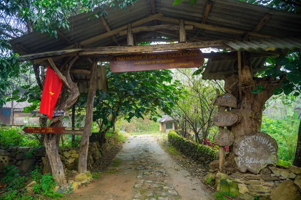 Chính nếp sống kỷ cương, văn minh ấy đã tạo nền tảng vững chắc để bản làng phát triển du lịch cộng đồng theo hướng bền vững, an toàn và thân thiện, mang lại cảm giác yên tâm cho du khách khi lưu trú dài ngày. Ảnh Vietnamplus