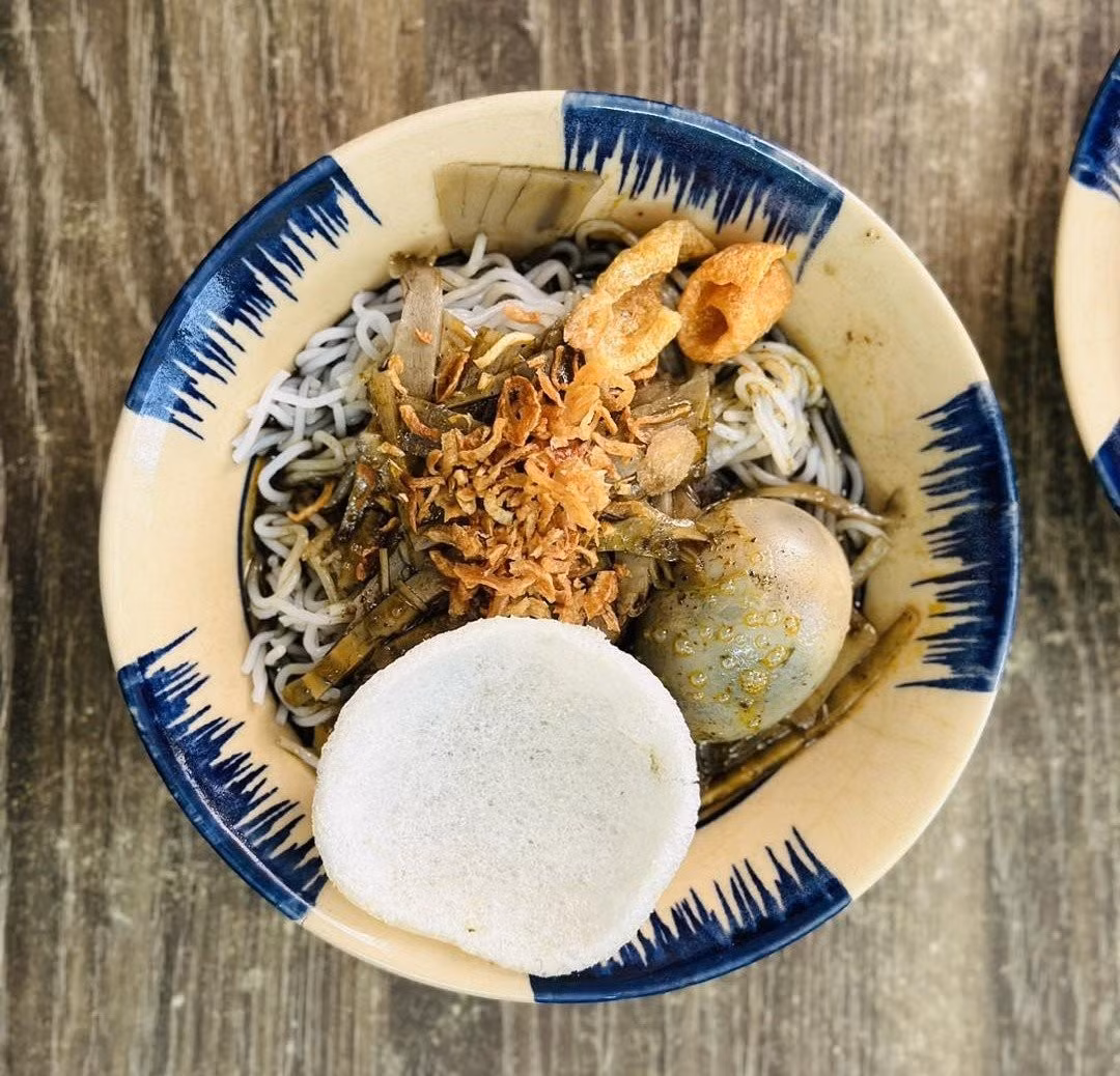 Thứ nước này được nấu từ cua đồng ủ lên men tự nhiên, mang lại mùi đặc trưng “thum thủm” mà chỉ cần ngửi qua cũng đủ nhận ra. Ảnh Báo Phụ nữ Việt Nam