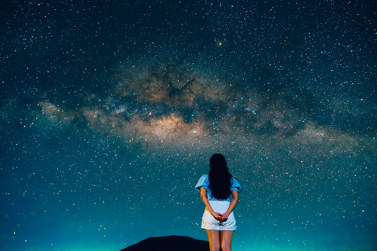 Thời điểm lý tưởng là từ 1 đến 4 giờ sáng, khi ánh sáng xung quanh gần như không còn và Milky Way hiện ra rõ nét nhất. Ảnh Diễm Phi